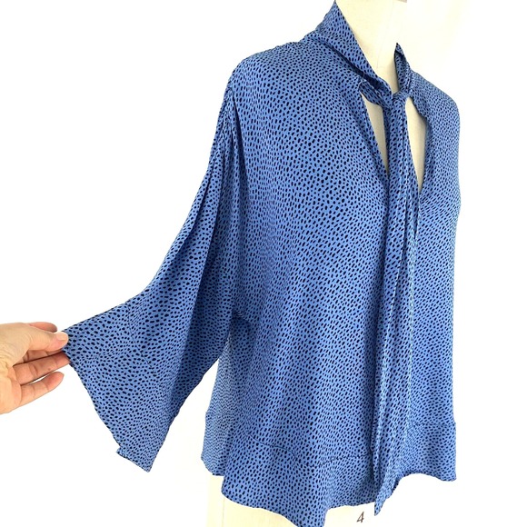 Zara Tops - Zara Blue Printed Polka Dot Tie Neck Flowy‎ Blouse XS Relaxed Fit
